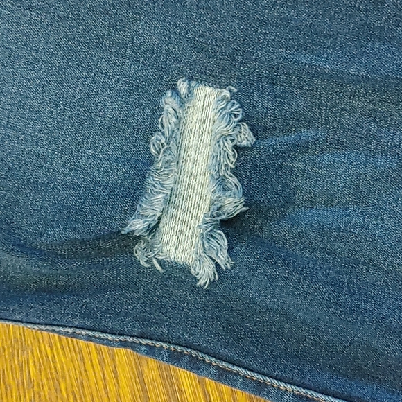 Forever 21+ Ladies Distressed Size 18 Jeans - Picture 2 of 7